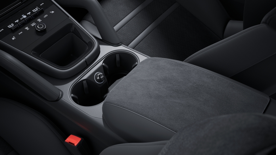 Race-Tex interior with leather Black, smooth-finish leather