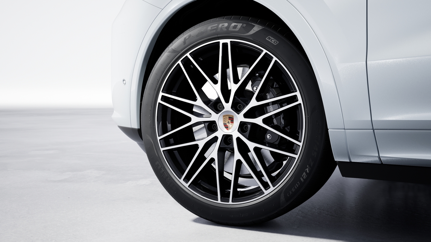 21-inch RS Spyder Design wheels with wheel arch extensions in exterior colour