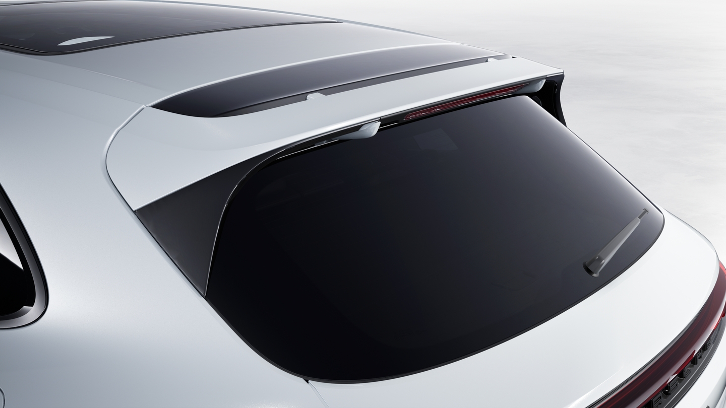 SportDesign package painted in Black (high-gloss)