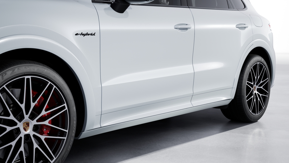 SportDesign package painted in Black (high-gloss)