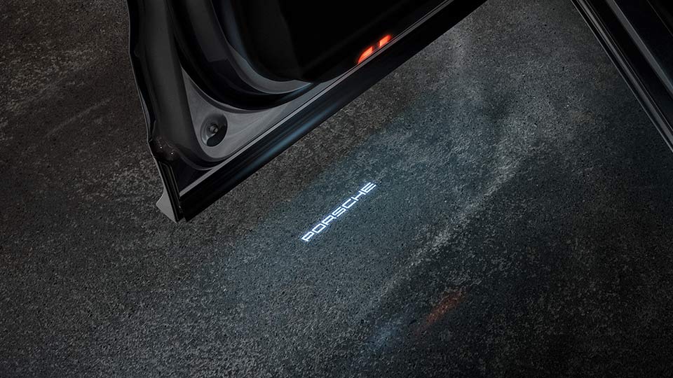 ‘PORSCHE’ logo LED door courtesy lights