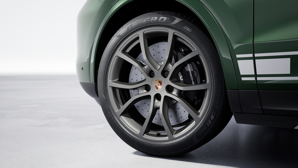 Porsche Ceramic Composite Brake (PCCB) with Brake Calipers painted in Black (high-gloss)