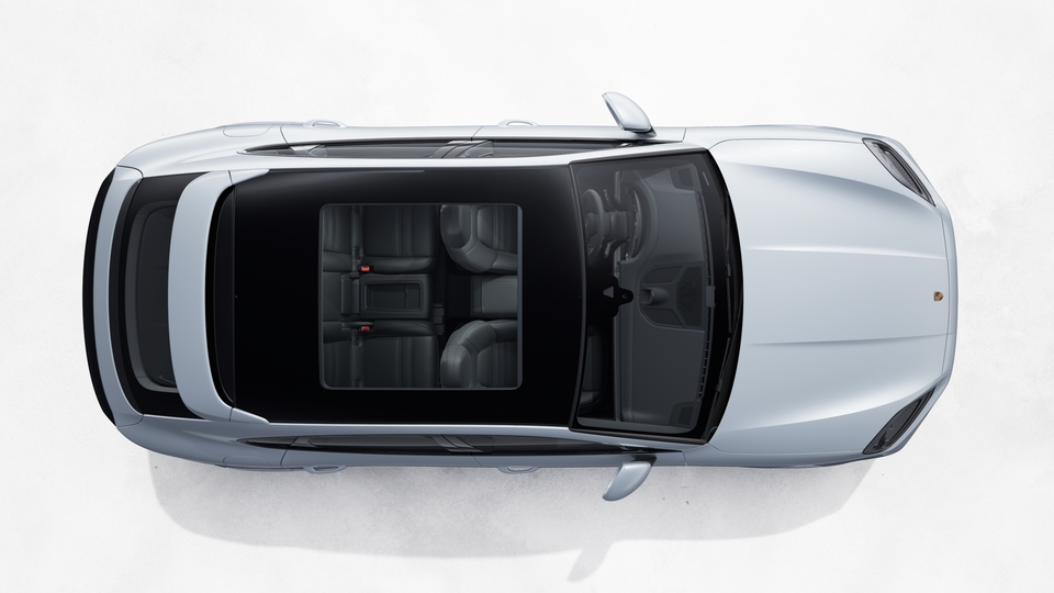 Roof spoiler in exterior colour