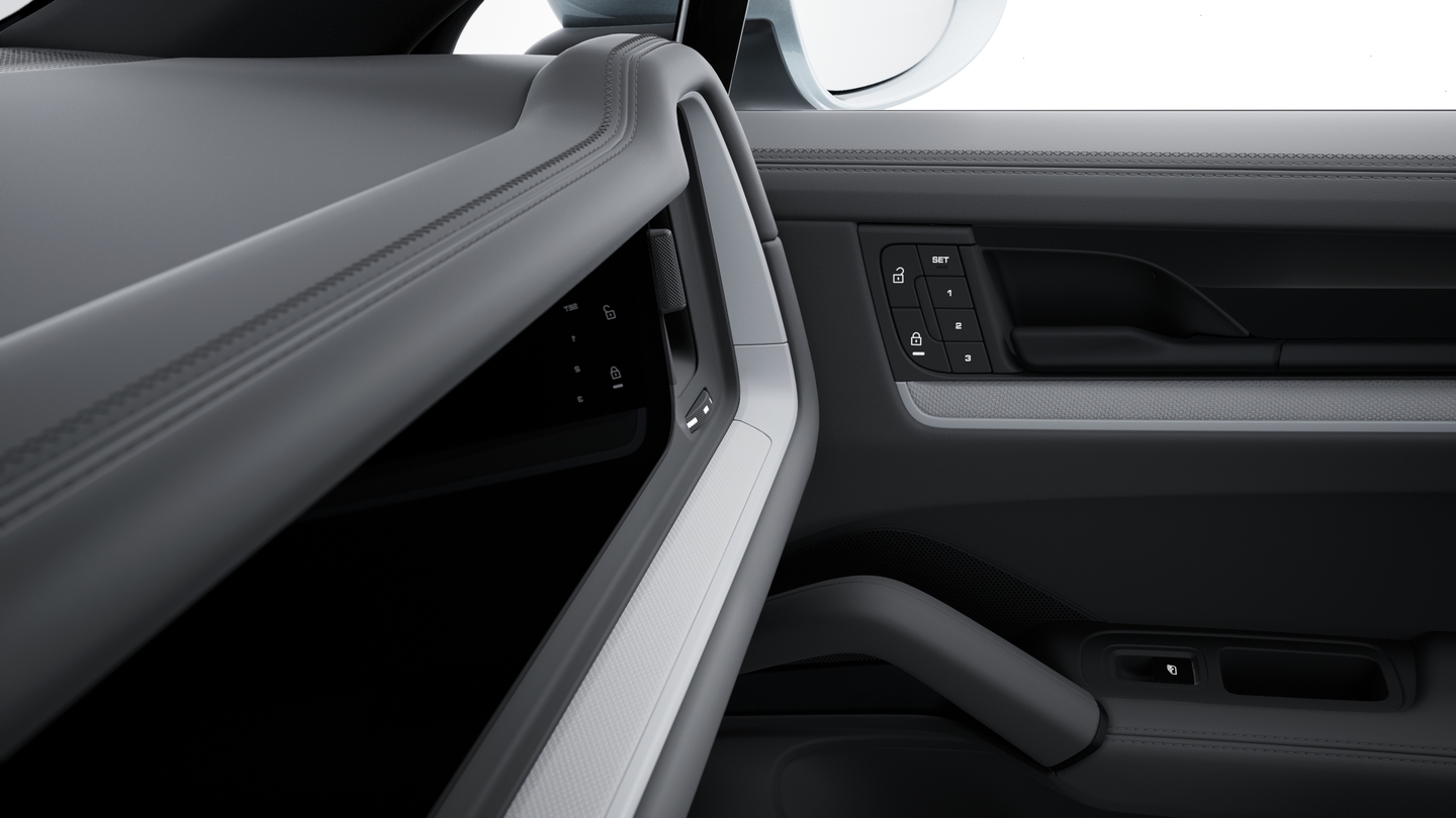 Club Leather Interior in Basalt Black with Cross-Stitching