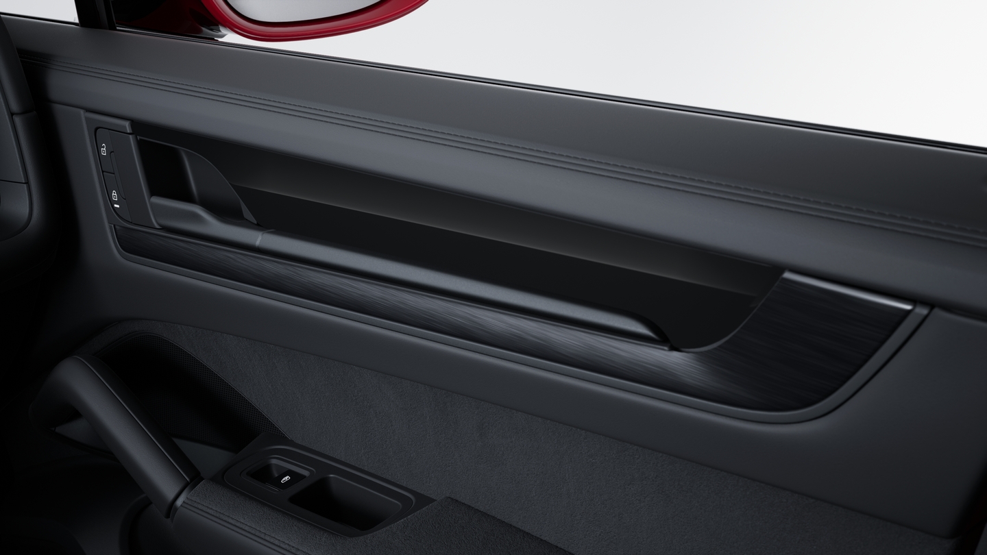 Interior trim in Black brushed aluminium