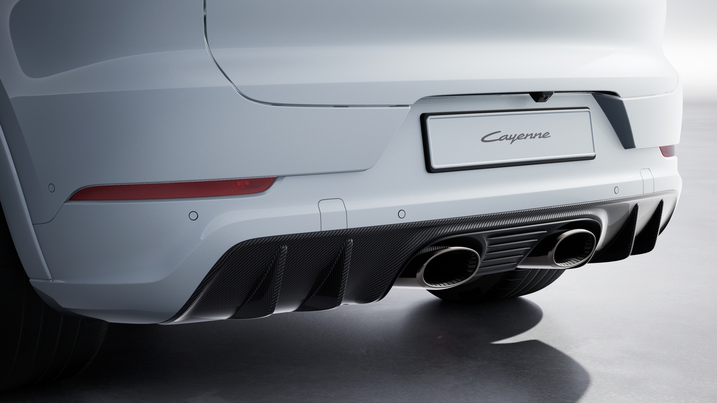 Premium Plus Sport Package in Carbon Fibre