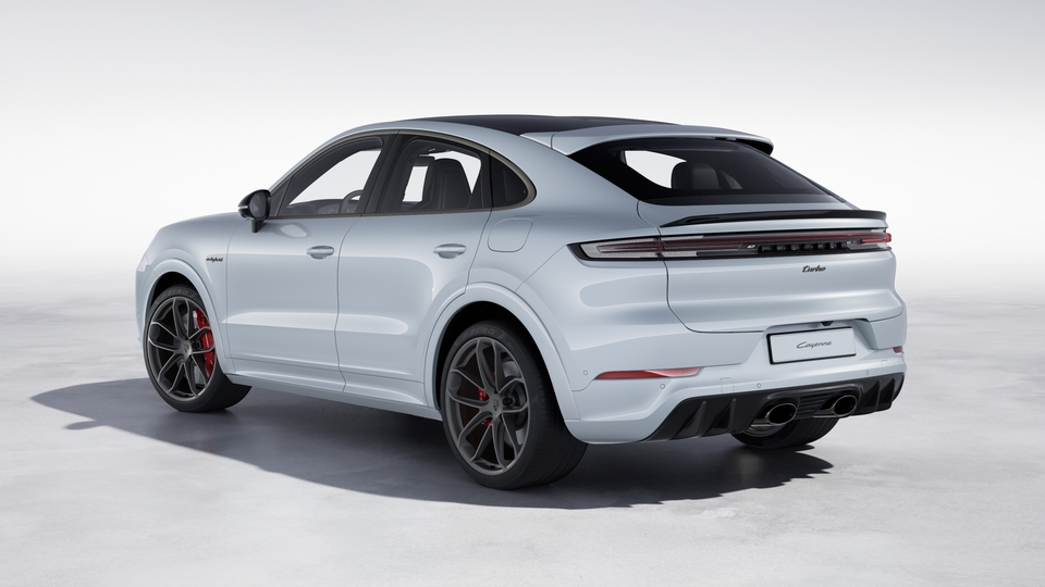 Premium Plus Sport Package in Carbon Fibre