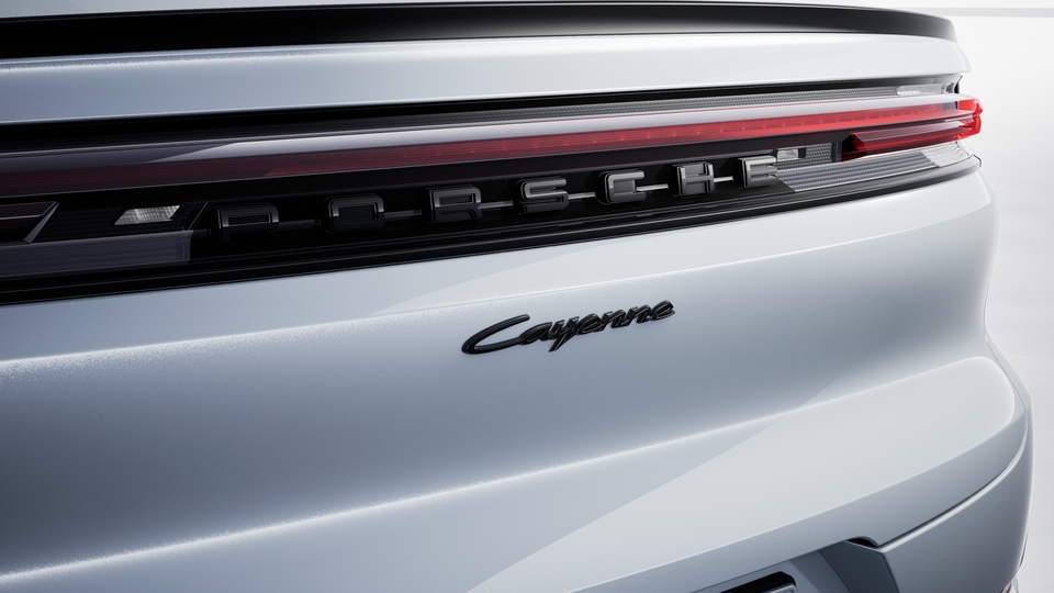 'PORSCHE' logo painted in Black (high gloss) and model designation painted in Black (high gloss)