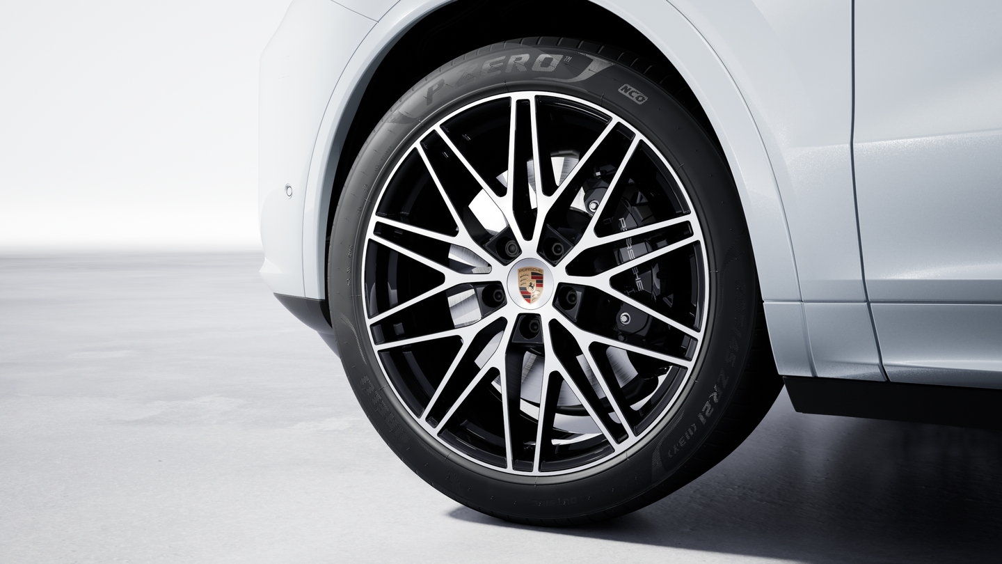 21-inch RS Spyder Design wheels with wheel arch extensions in exterior colour