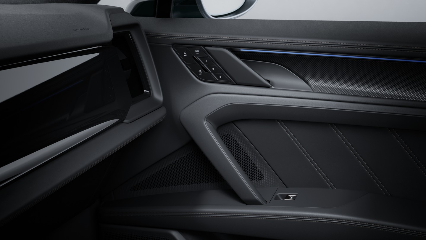 Leather interior Black with Interior Package Turbonite