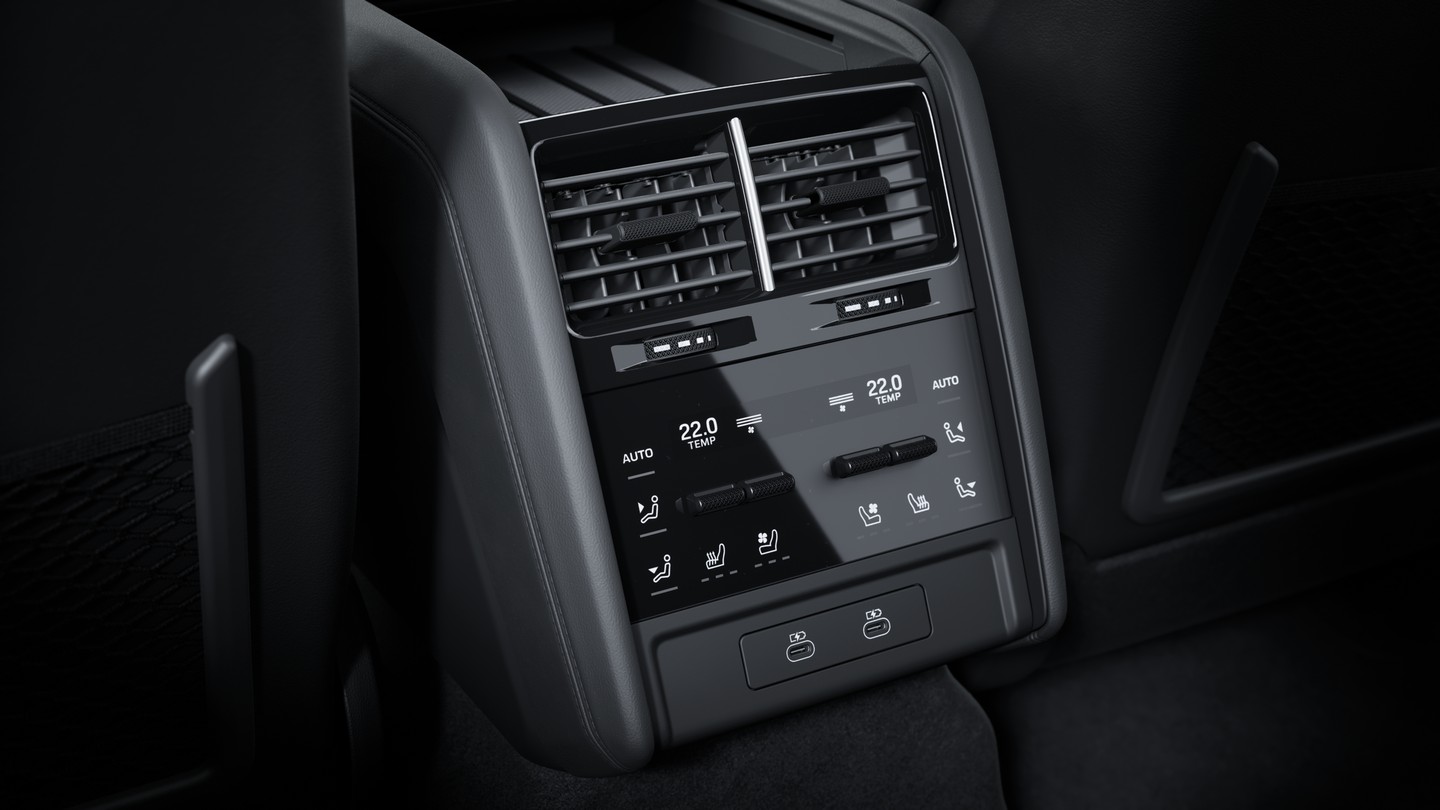 Seat ventilation (front and rear)