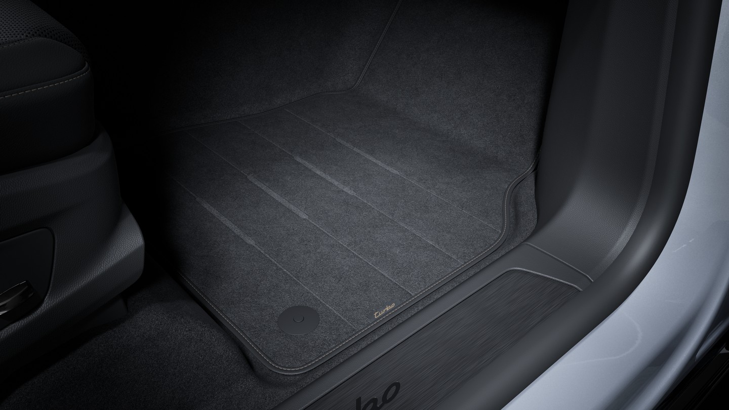 Leather interior Black with Interior Package Turbonite