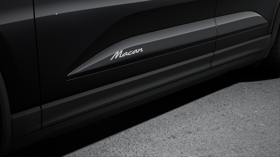 Model designation on sideblades in Silver