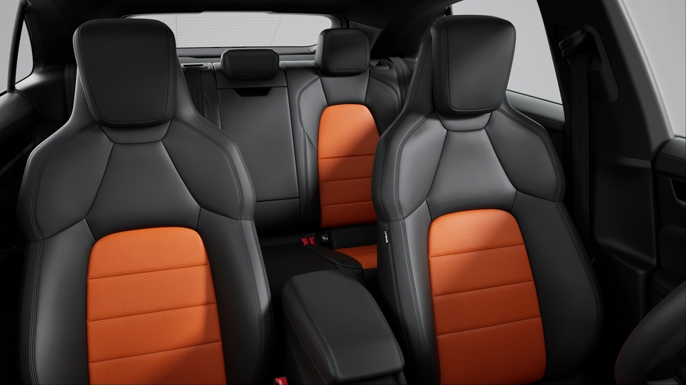 Seat centres in leather in contrasting colour with coloured decorative stitching