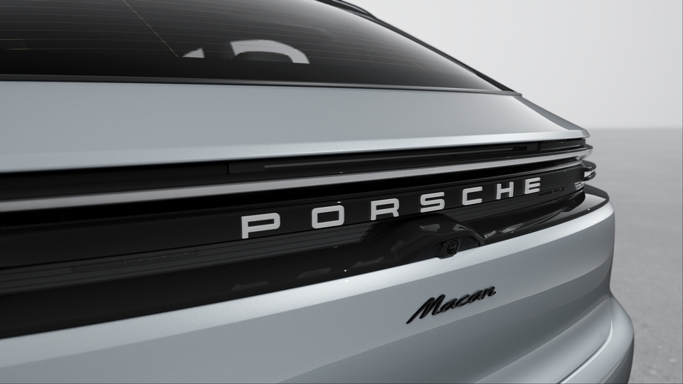 Model designation painted in Black (high-gloss)