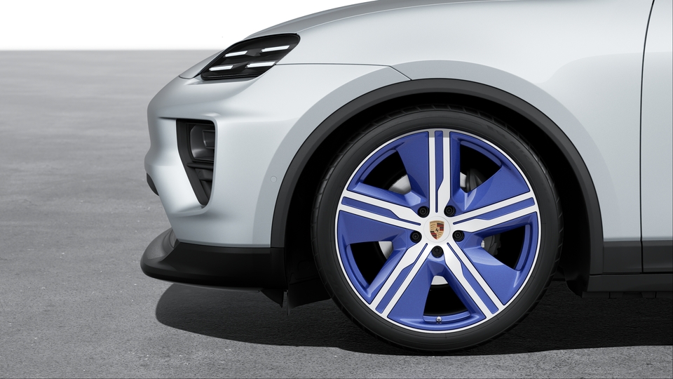 Wheels painted in deviating exterior colour