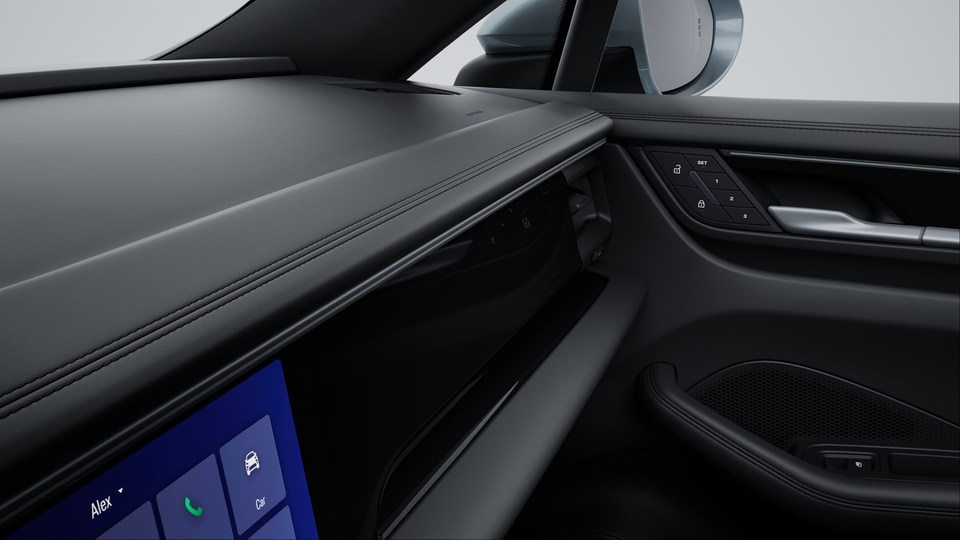 Interior Trim in High Gloss Black