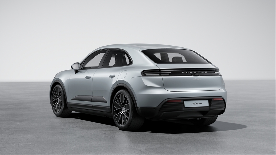 LED taillights with "PORSCHE" logo