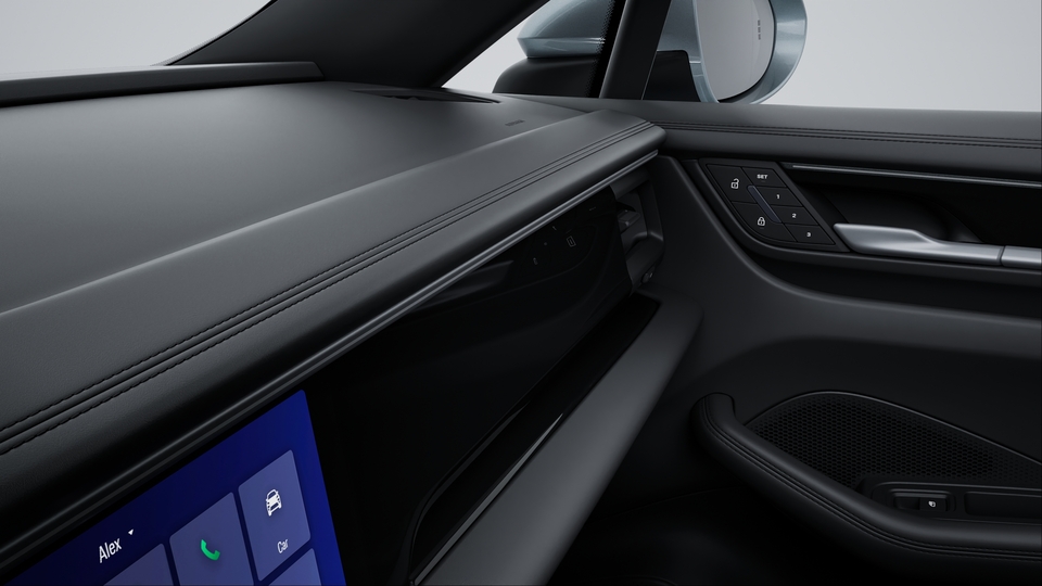 Interior Trim in High Gloss Black