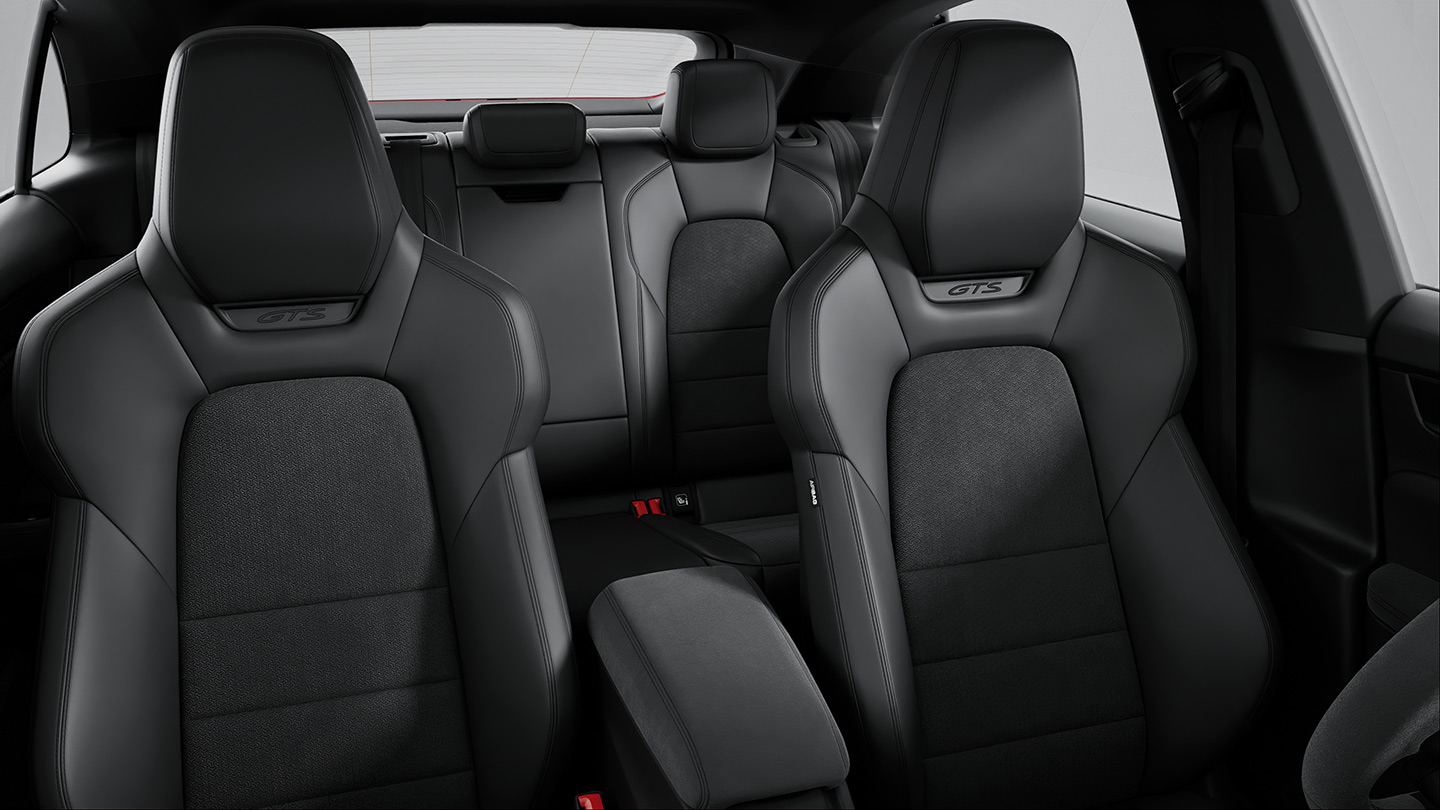 Race-Tex interior with leather items Black