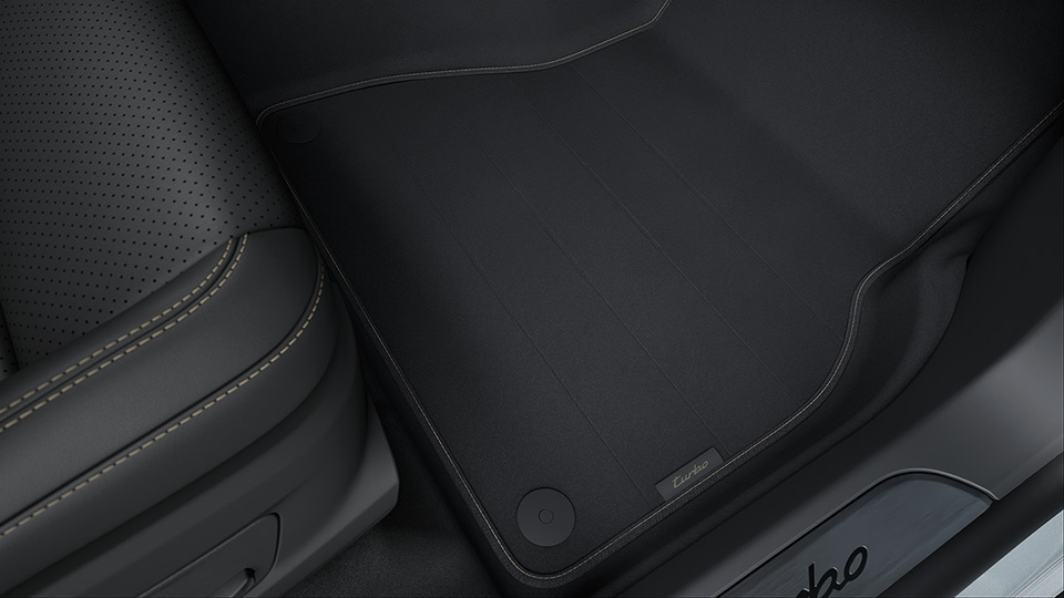 Leather Interior in Black with Interior Package in Turbonite