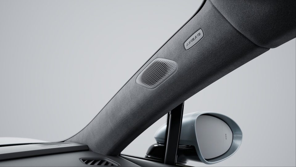 Burmester® 高端环绕声音响系统