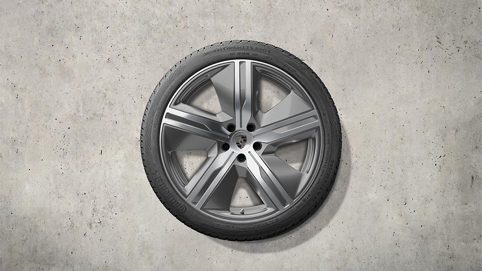 22-inch Macan exclusive design winter wheel-and-tyre set