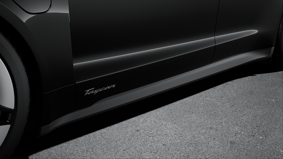 Model designation on doors in Silver