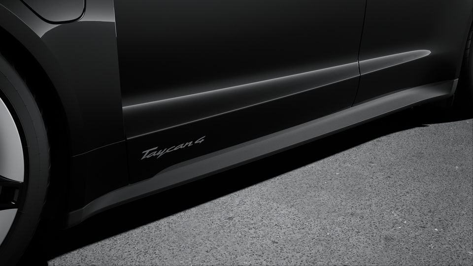 Model designation on doors in Silver