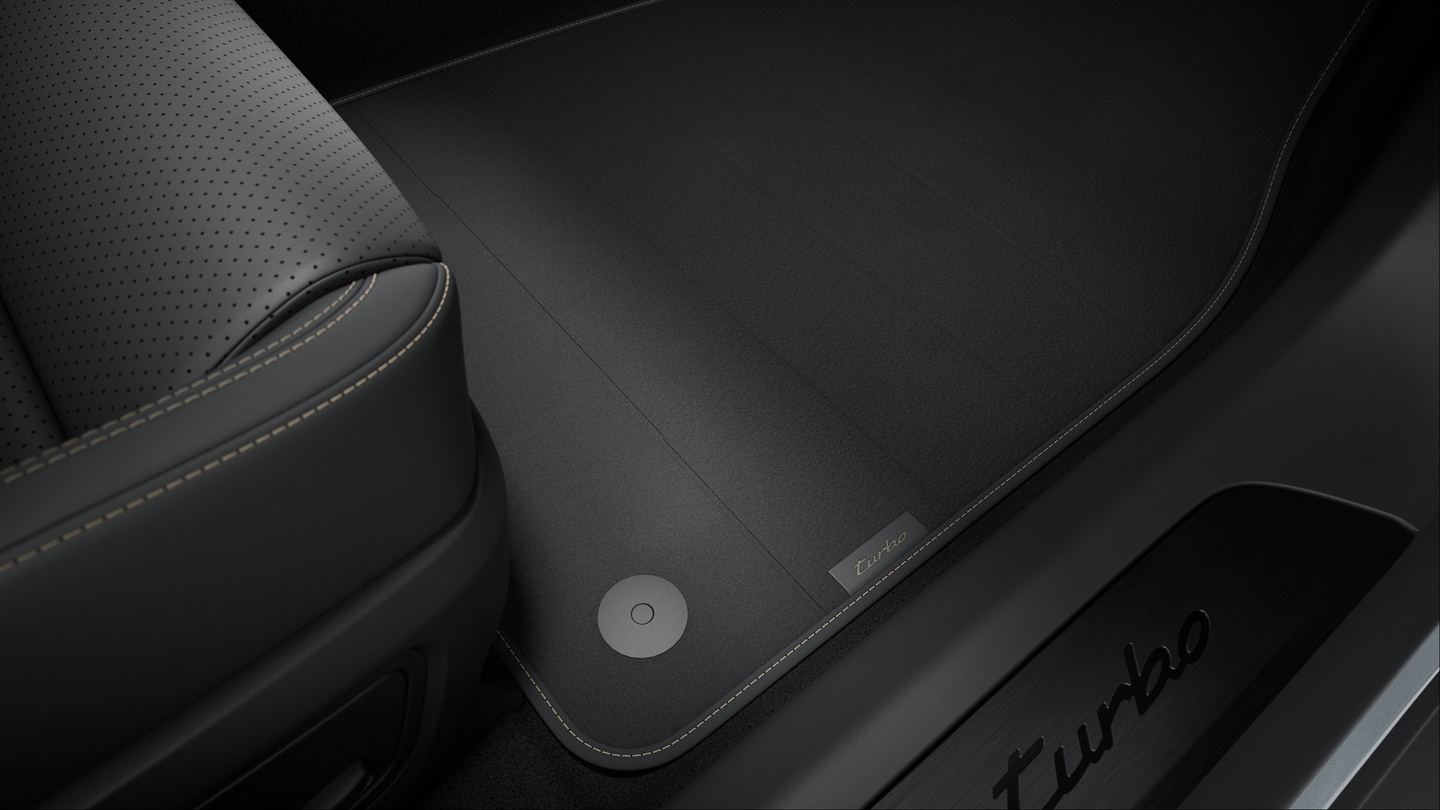 Leather interior Black with Interior Package Turbonite