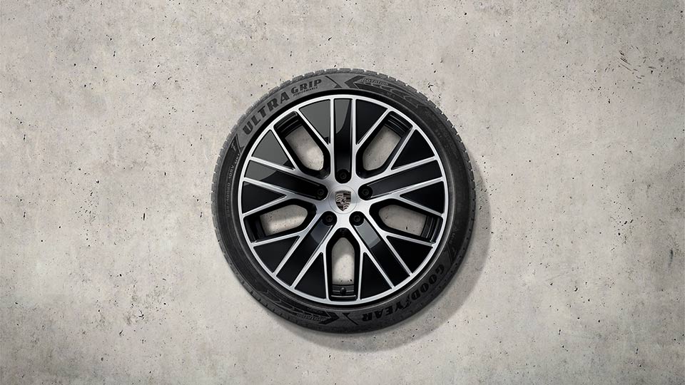 20 英寸 Taycan Turbo Aero 冬季车轮和轮胎套件