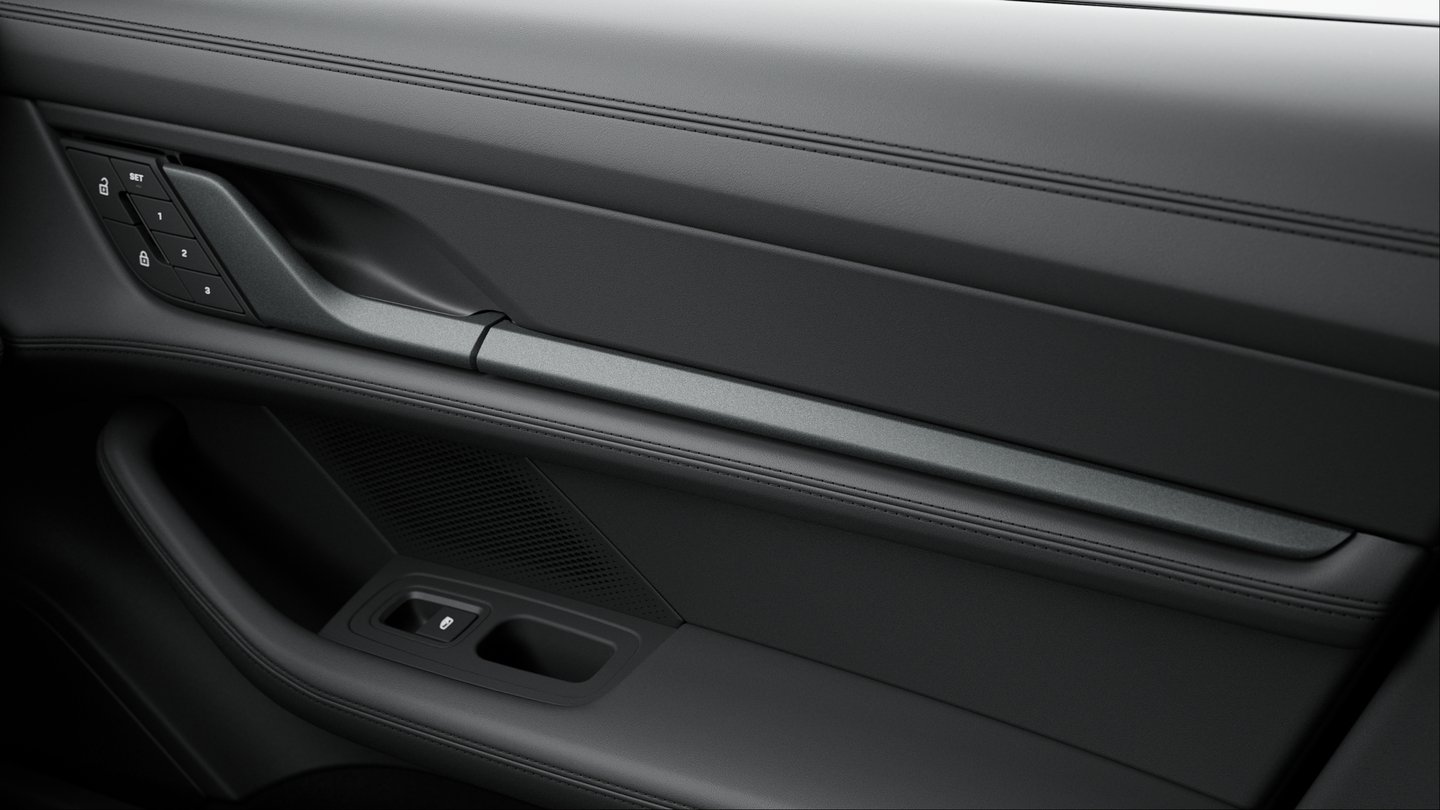 Accent Package Black