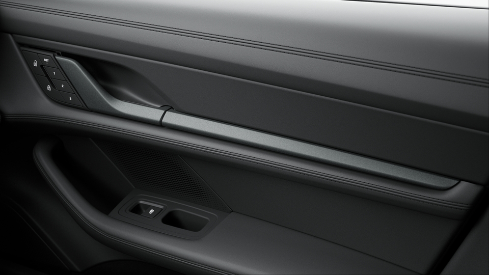 Accent Package Black