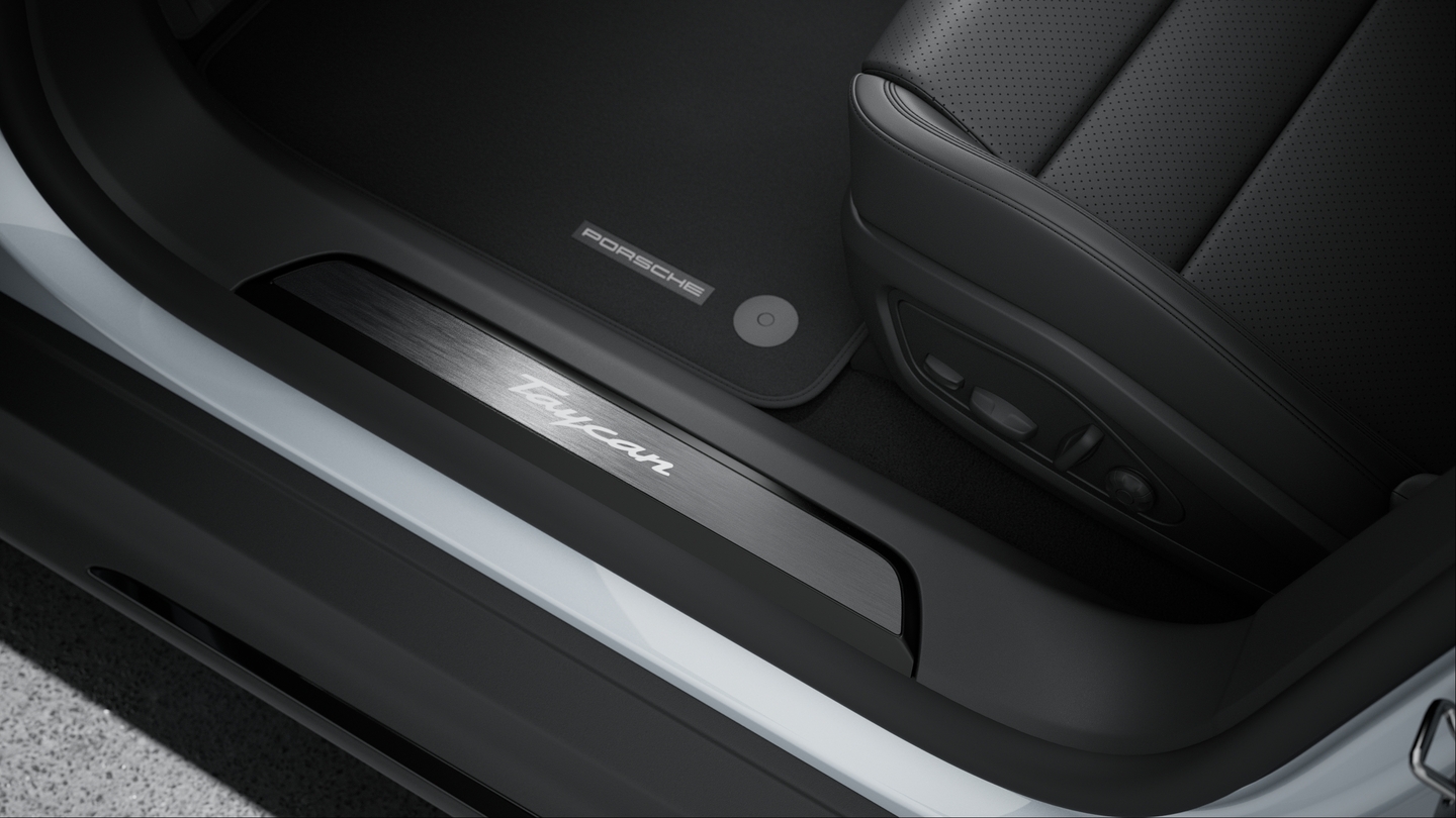 Door Sill Guards brushed Aluminium in Black, illuminated
