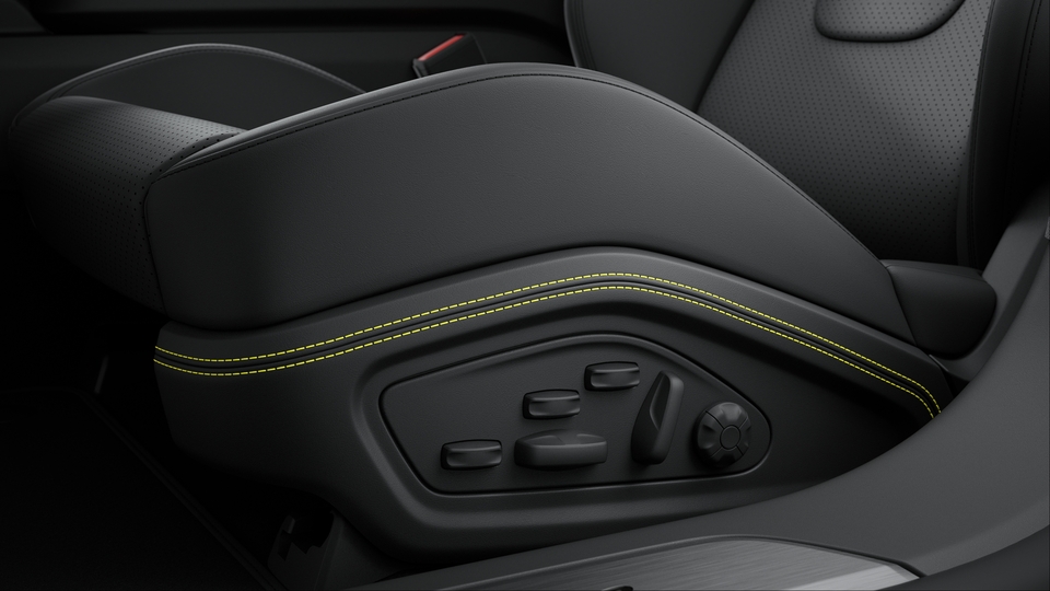 Seat Consoles Leather (front) with coloured decorative Stitching