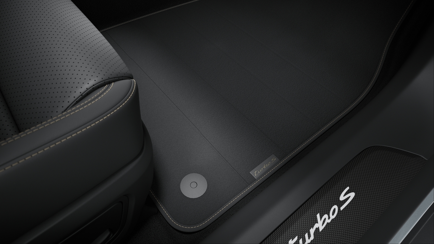 Leather Interior in Black with Interior Package in Turbonite