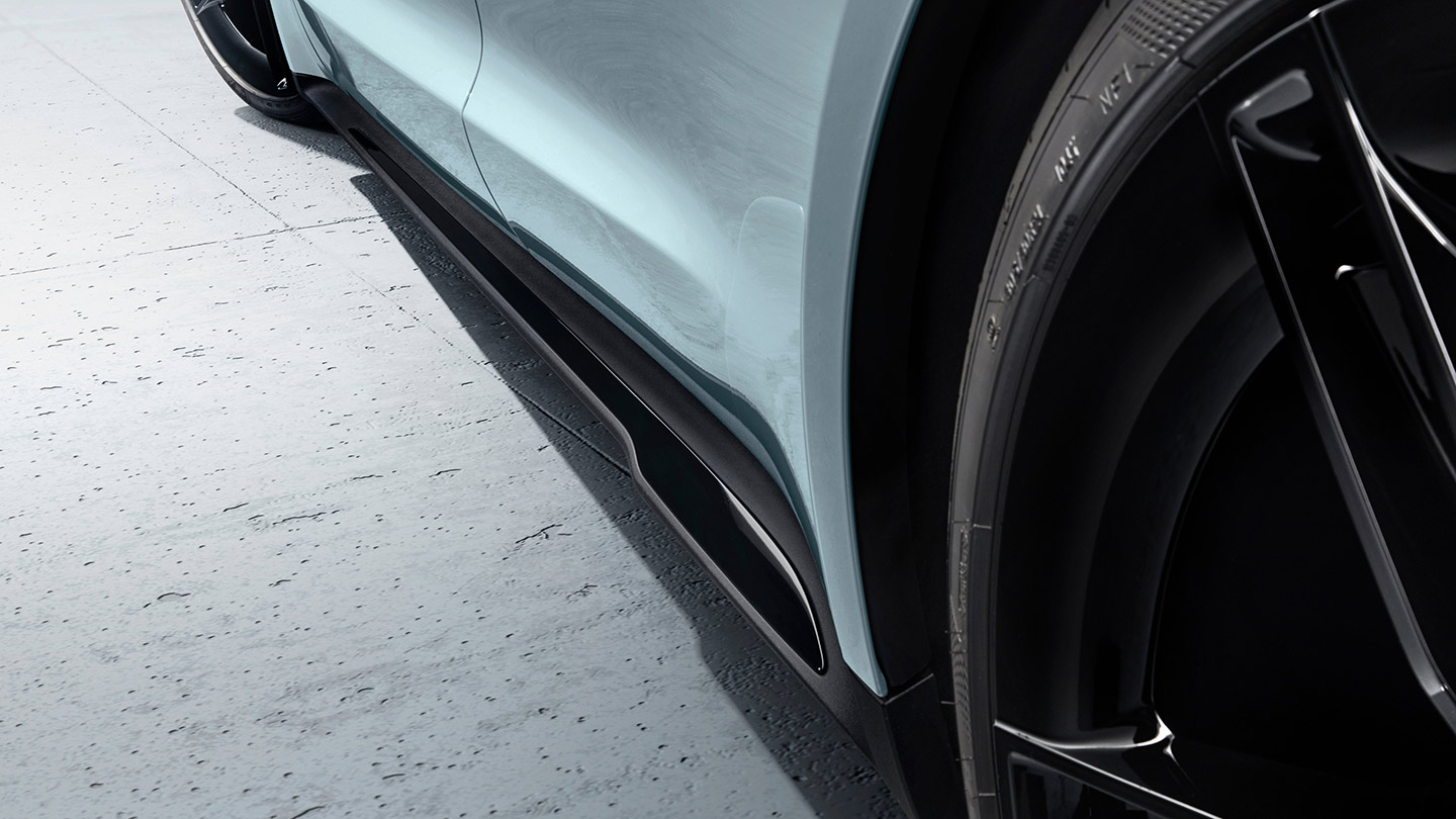 SportDesign Package painted in Black (high-gloss)