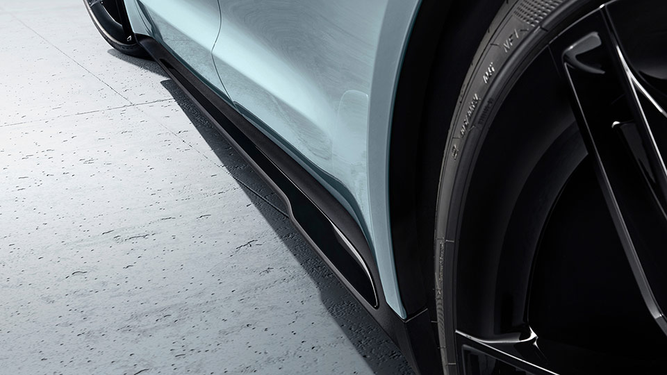 SportDesign Package painted in Black (high-gloss)