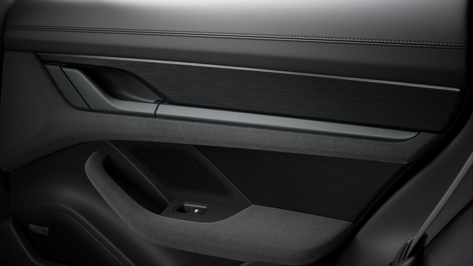 Interior Package brushed aluminium Black