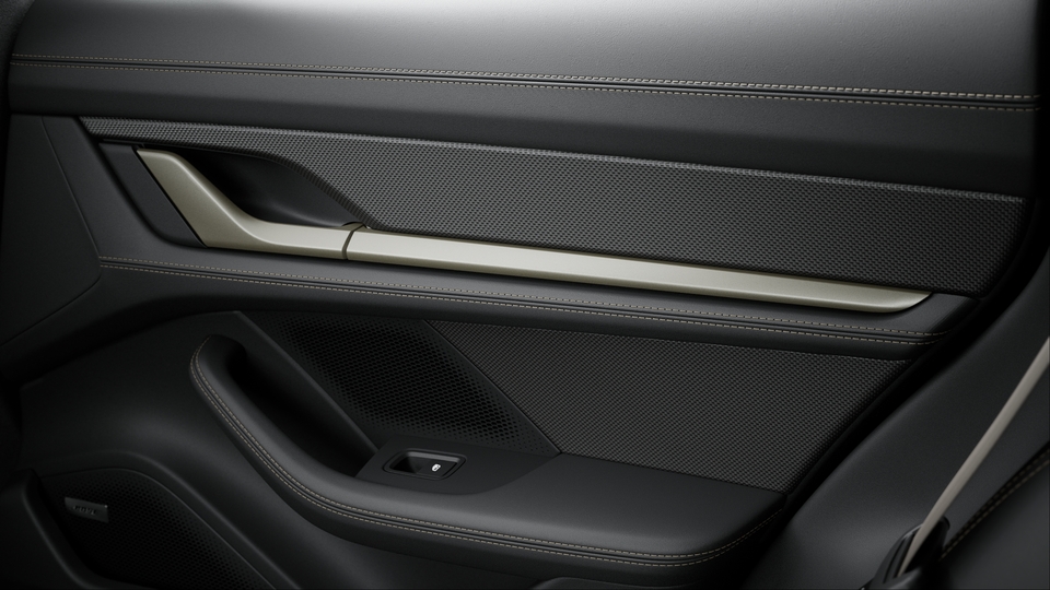 Leather interior Black with Interior Package Turbonite
