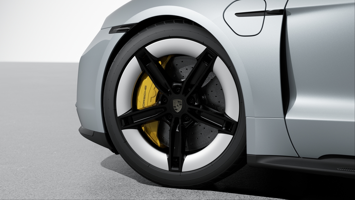 Porsche Ceramic Composite Brake (PCCB), brake calipers with Yellow finish
