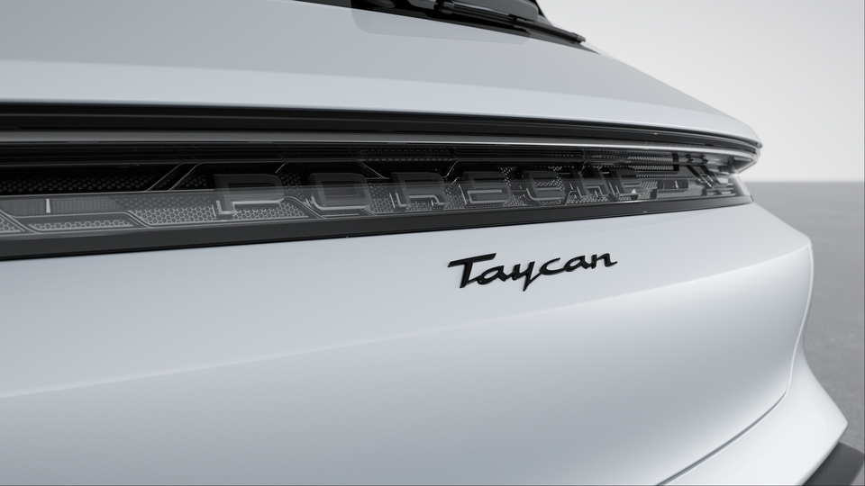 Model Designation painted in Black (high-gloss)