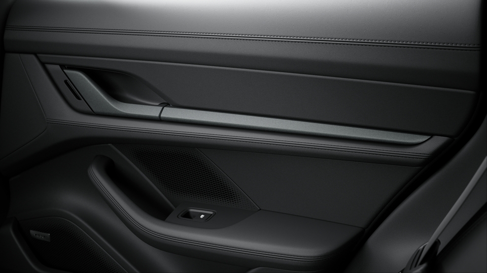 Accent Package Black