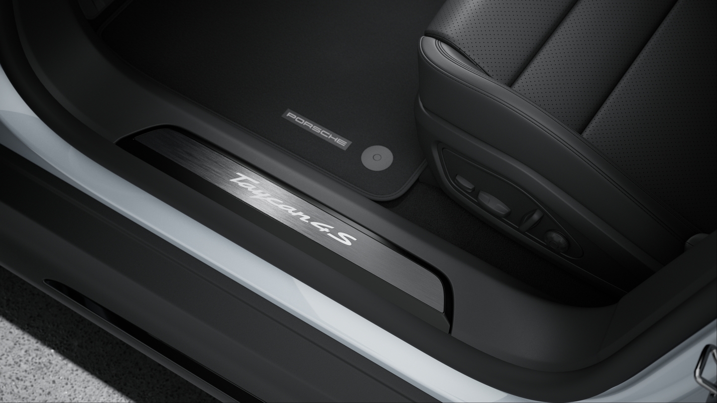 Door Sill Guards brushed Aluminium in Black, illuminated