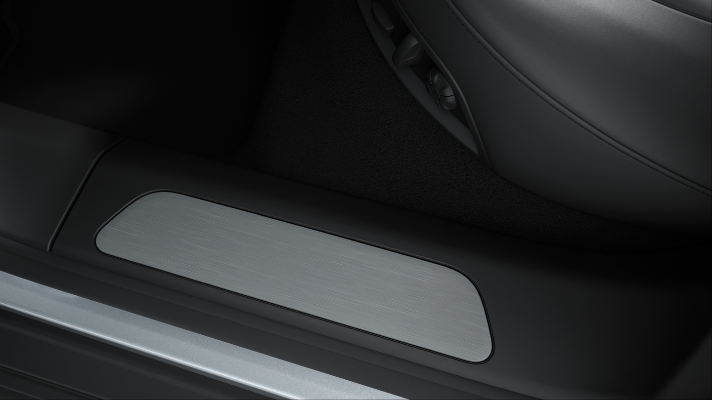 Individual comfort rear seats (eight-way, electric) with memory Package