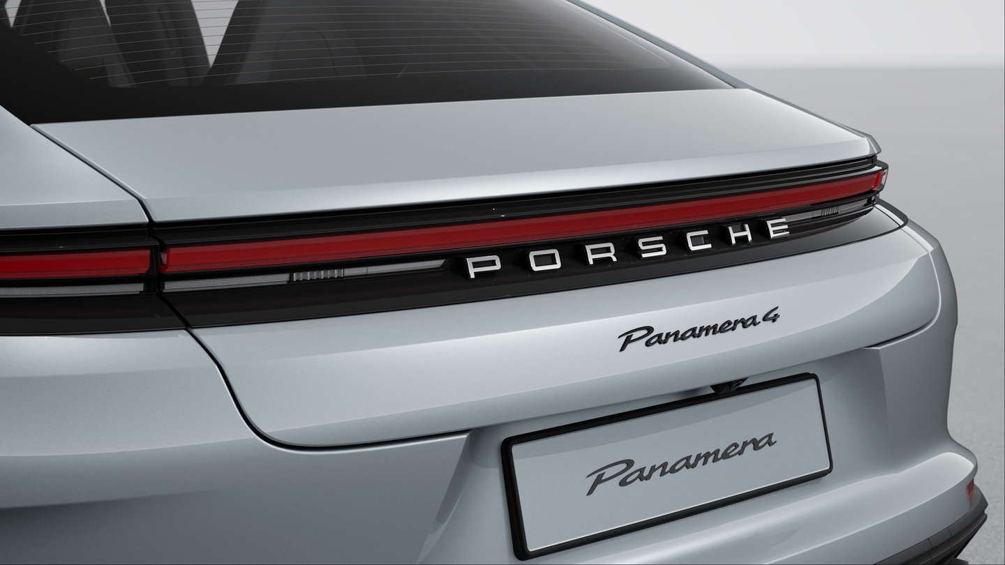 Model designation painted in Black (high-gloss)