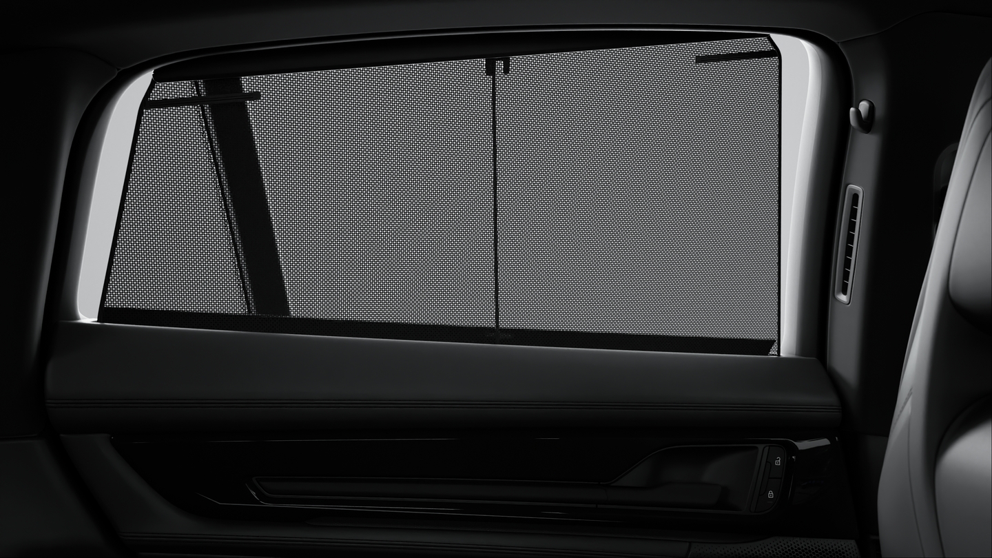 Electric roll-up sunblind for behind rear compartment and electric roll-up sunblinds for rear side windows