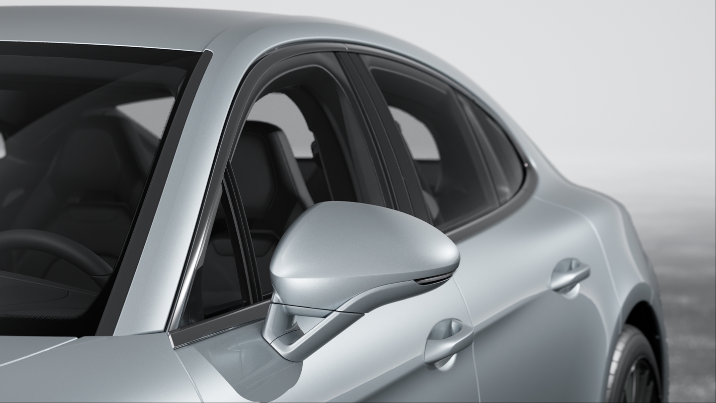 Exterior mirrors painted in exterior colour