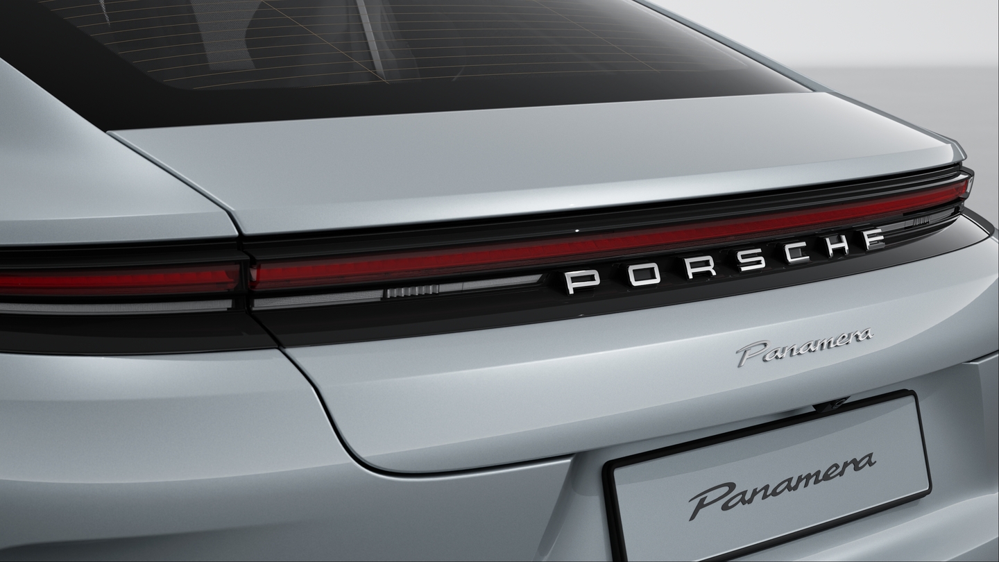 银色 (高光) “PORSCHE” 标志