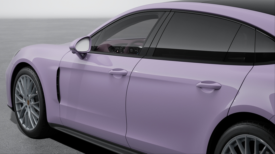 Exterior Package painted in Black (high-gloss)